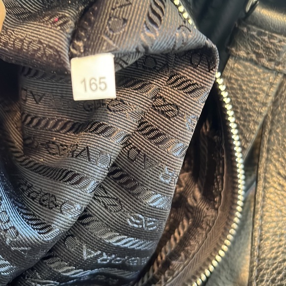 Woman’s Prada bag black large leather zipper - Picture 13 of 16